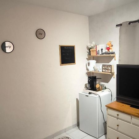 Bienvenue En Gatine Apartment Le Retail Exterior photo